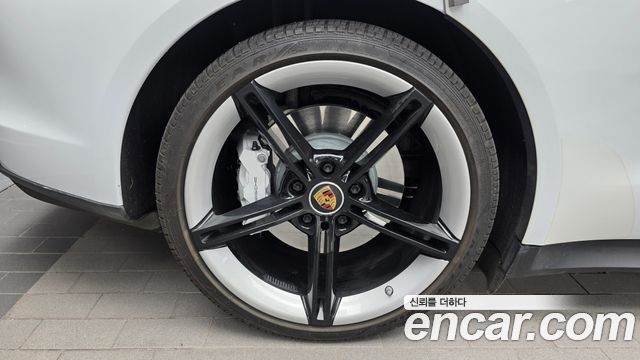 Porsche Taycan 2022 — photo 5