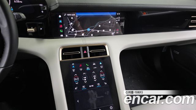 Porsche Taycan 2022 — photo 14