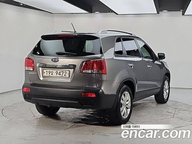 Kia Sorento 2011 — photo 4