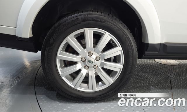 Land Rover Discovery 2013 — photo 5