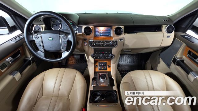 Land Rover Discovery 2013 — photo 10