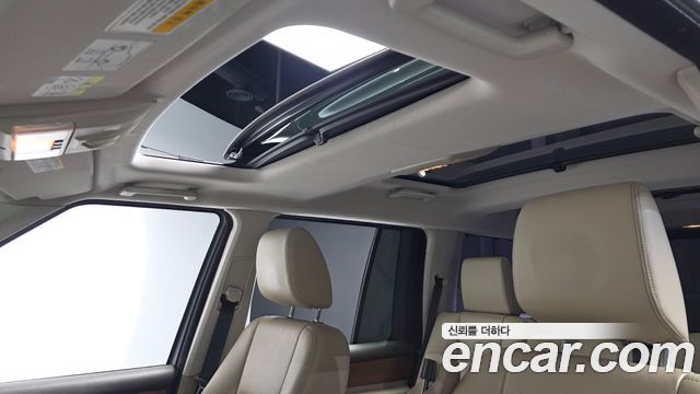 Land Rover Discovery 2013 — photo 24