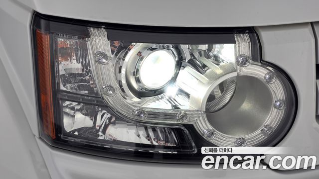Land Rover Discovery 2013 — photo 8