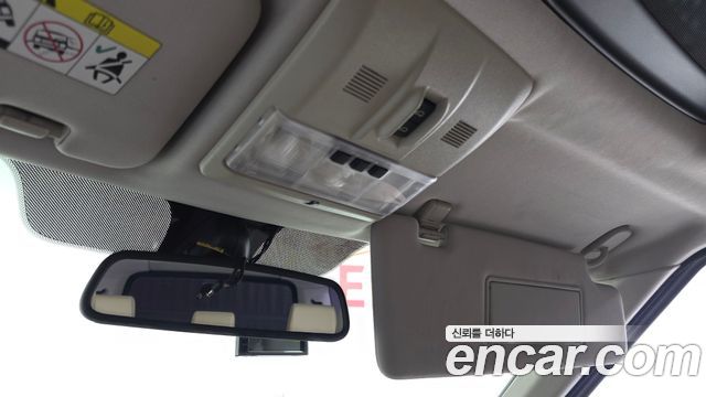 Land Rover Discovery 2013 — photo 27