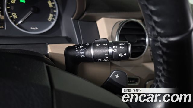Land Rover Discovery 2013 — photo 29