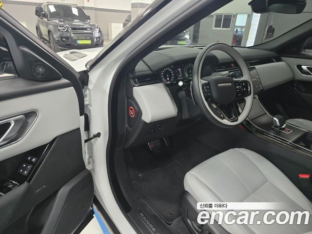 Land Rover Range Rover Velar 2026 — photo 3