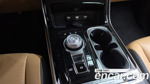 Kia Canival 2023 — photo 12