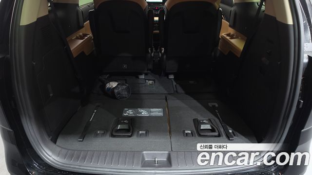 Kia Canival 2023 — photo 24