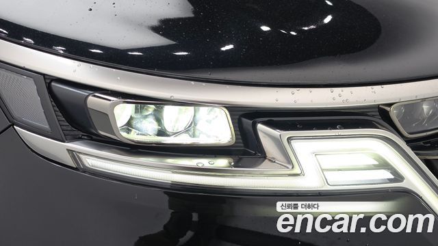 Kia Canival 2023 — photo 8