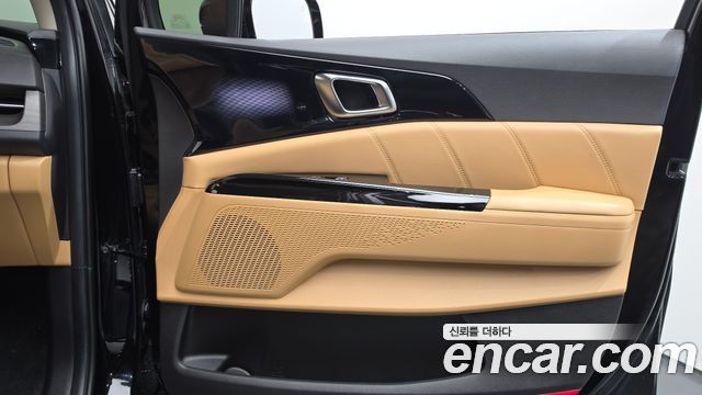 Kia Canival 2023 — photo 15
