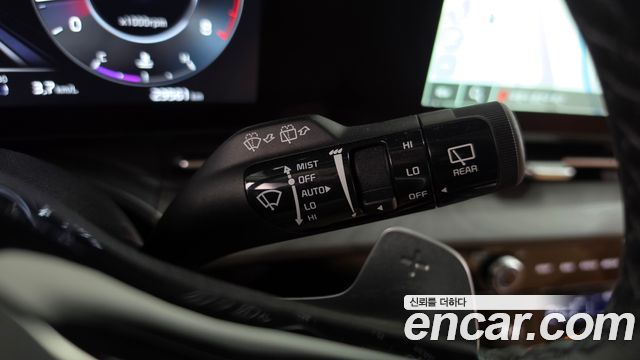 Kia Canival 2023 — photo 28