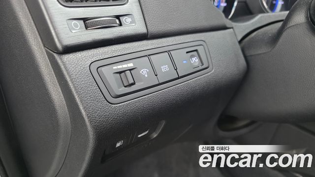 Hyundai Sonata 2012 — photo 25