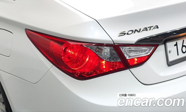 Hyundai Sonata 2012 — photo 9