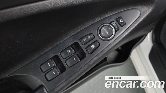 Hyundai Sonata 2012 — photo 27