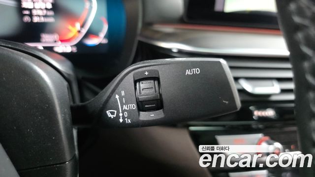 BMW 5-Series 2020 — photo 27