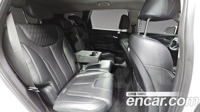 Hyundai Santafe 2019 — photo 18