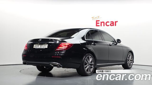 Mercedes-Benz E-Class 2019 — photo 2
