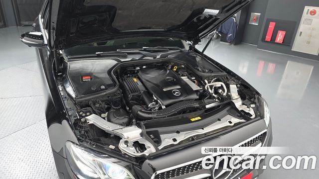 Mercedes-Benz E-Class 2019 — photo 6
