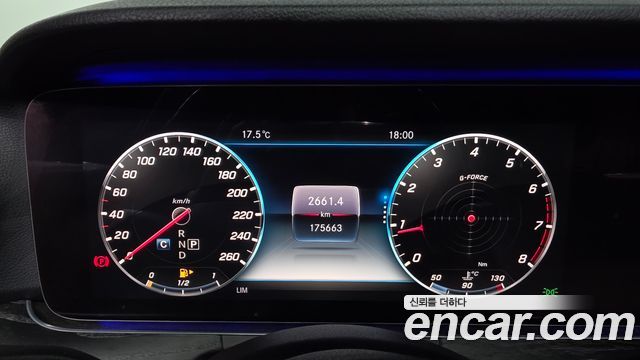 Mercedes-Benz E-Class 2019 — photo 11