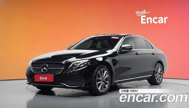 Mercedes-Benz E-Class 2019 — photo 1
