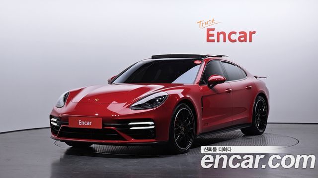 Porsche Panamera 2023 — photo 1