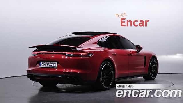 Porsche Panamera 2023 — photo 2