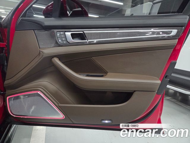 Porsche Panamera 2023 — photo 13