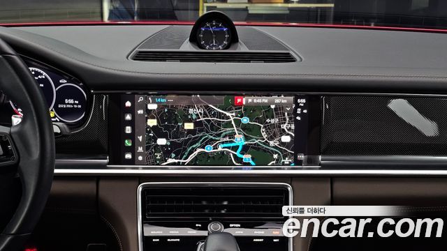 Porsche Panamera 2023 — photo 18