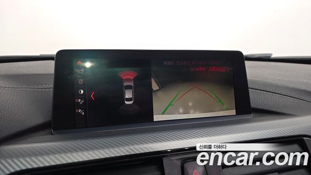 BMW 3-Series 2018 — photo 16