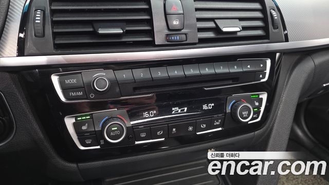 BMW 3-Series 2018 — photo 17