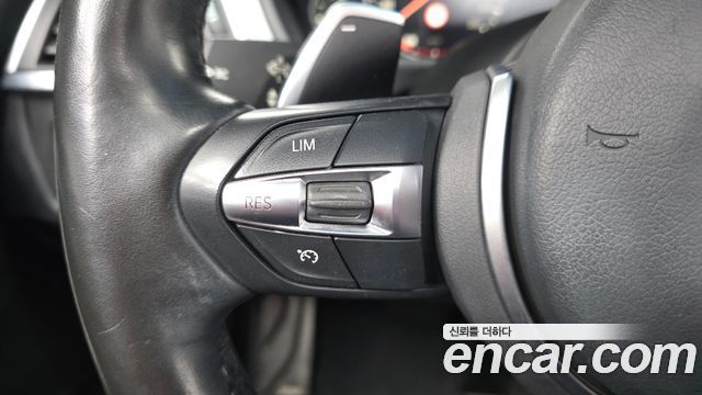 BMW 3-Series 2018 — photo 18