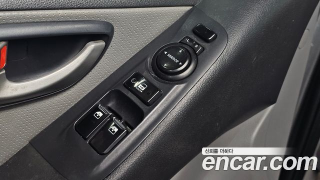Hyundai Starex 2014 — photo 14