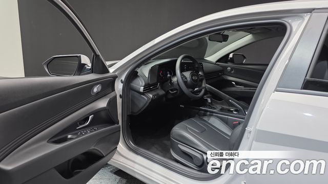 Hyundai AVANTE 2026 — photo 13