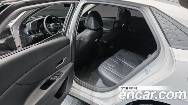 Hyundai AVANTE 2026 — photo 17