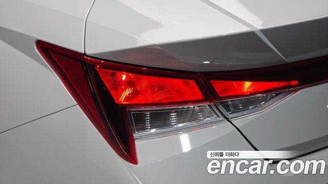Hyundai AVANTE 2026 — photo 9