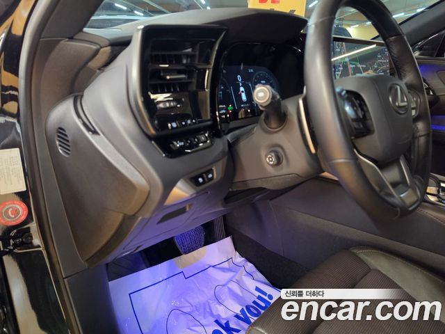 Lexus RX 2025 — photo 18