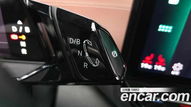 Volkswagen ID.4 2023 — photo 12