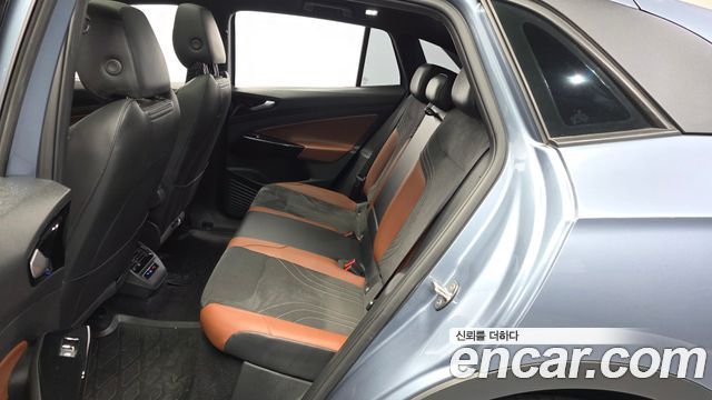 Volkswagen ID.4 2023 — photo 16
