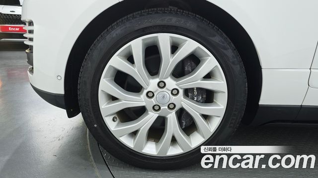 Land Rover Range Rover 2018 — photo 5