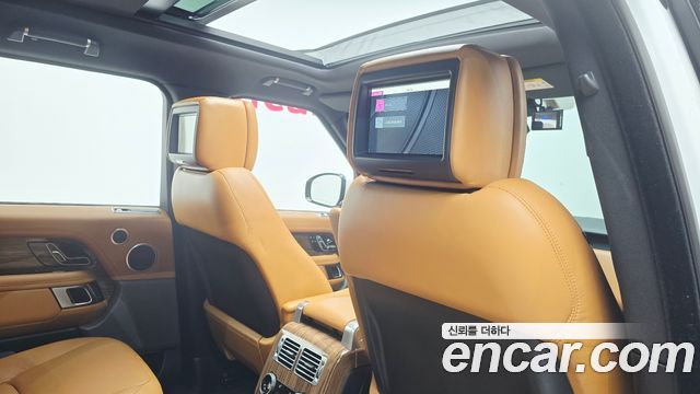 Land Rover Range Rover 2018 — photo 26