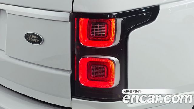 Land Rover Range Rover 2018 — photo 9