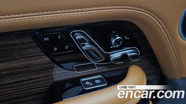 Land Rover Range Rover 2018 — photo 35