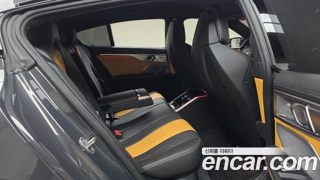 BMW M8 2020 — photo 16