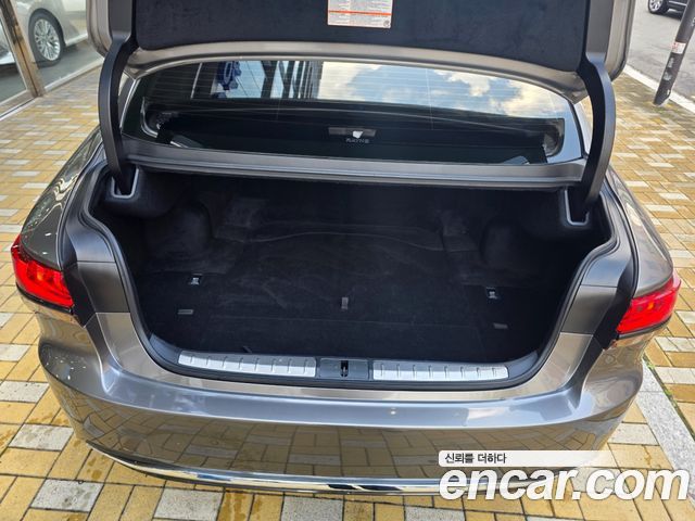 Lexus LS 2024 — photo 17