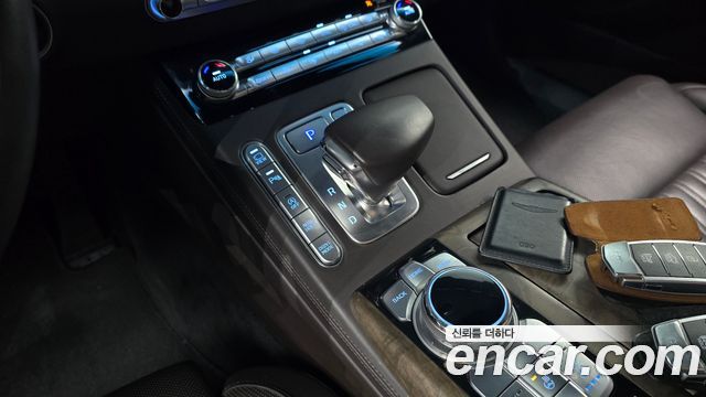 Genesis G90 2019 — photo 12