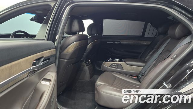Genesis G90 2019 — photo 18