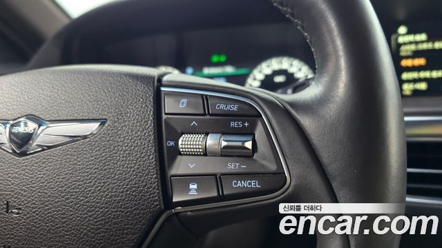 Genesis G90 2019 — photo 28