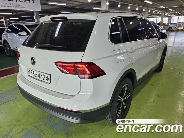 Volkswagen Tiguan 2020 — photo 2