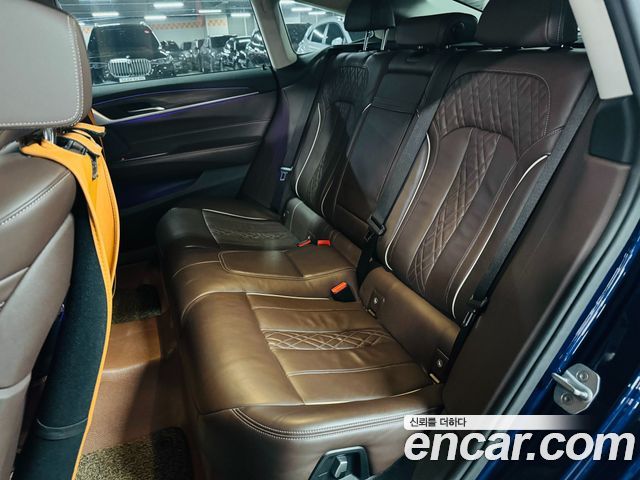 BMW Gran Turismo 2019 — photo 12