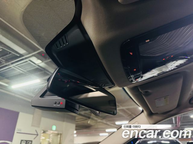 BMW Gran Turismo 2019 — photo 19